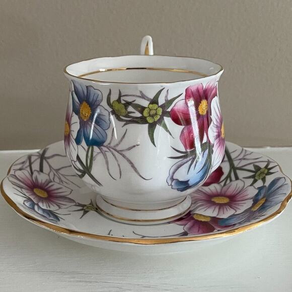 VTG Royal Albert Bone China Teacup & Saucer Flower of the Month Series Cosmos - Picture 4 of 8